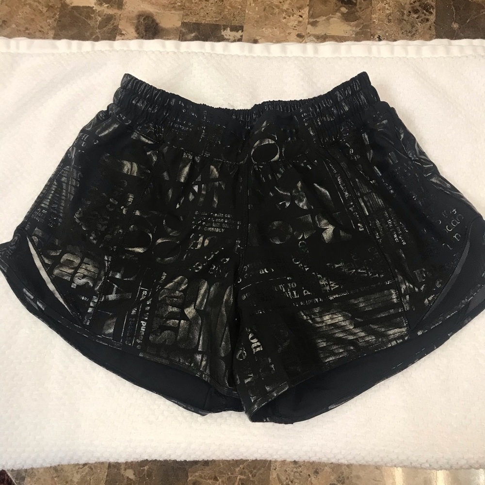 Lululemon Hotty Hot shorts